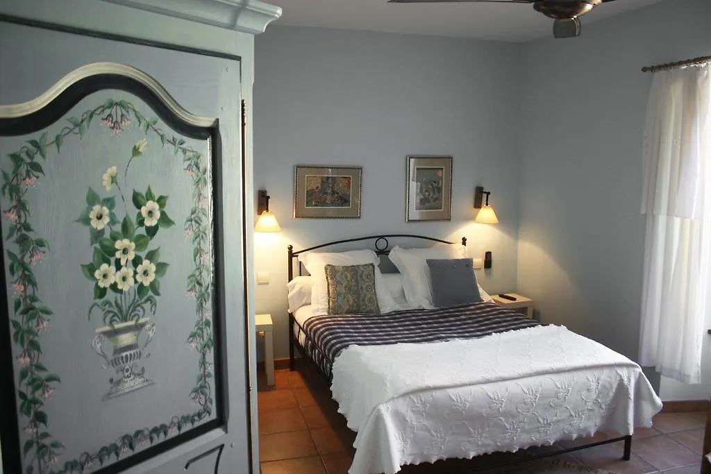 L'Ancienne Auberge Puycelci Hotel